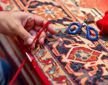 خدمات تخصصی و حرفه ای رفوی فرش در قالیشویی سبلان 